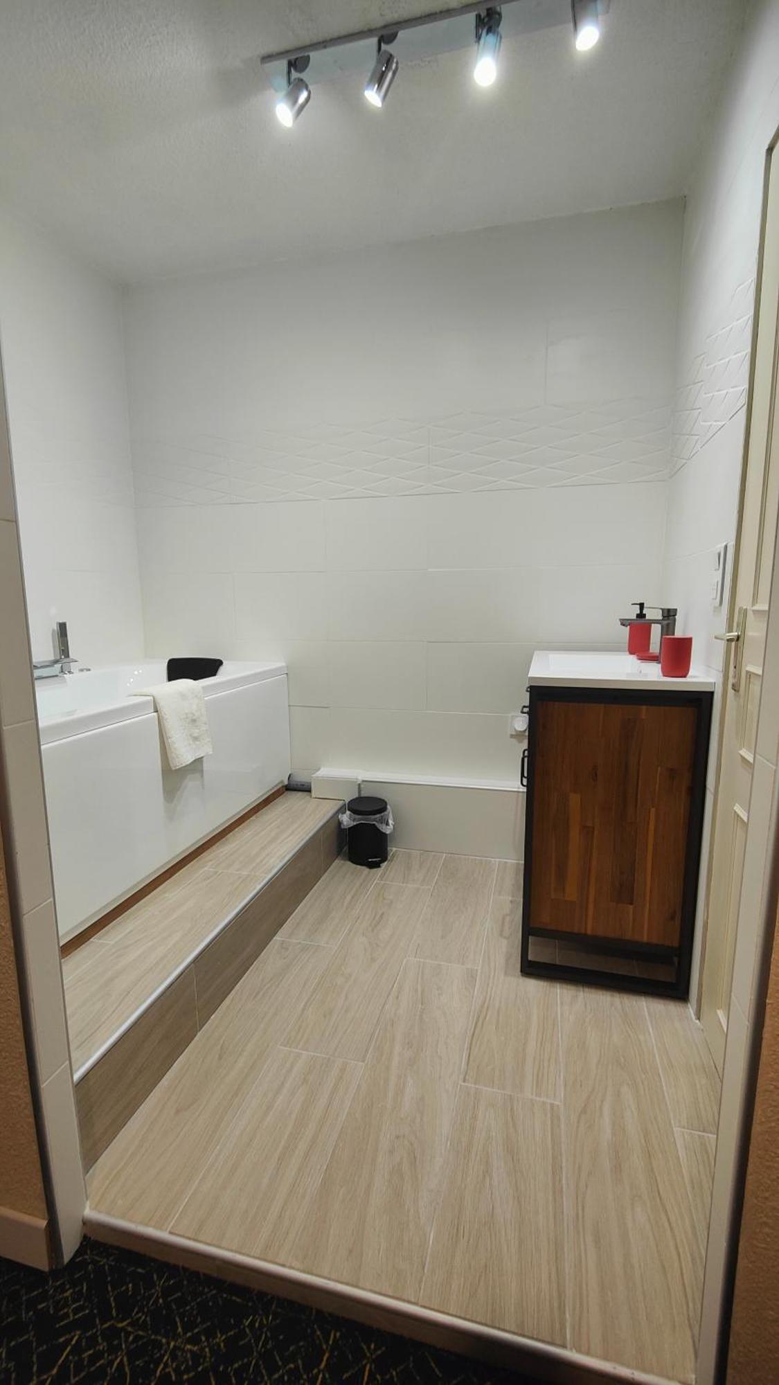 De Charmes 2-4 Personnes En Velay Apartment